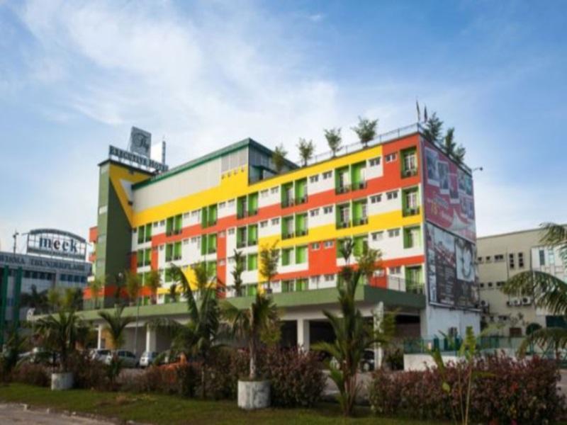 Thy Executive Hotel Johor Bahru Dış mekan fotoğraf