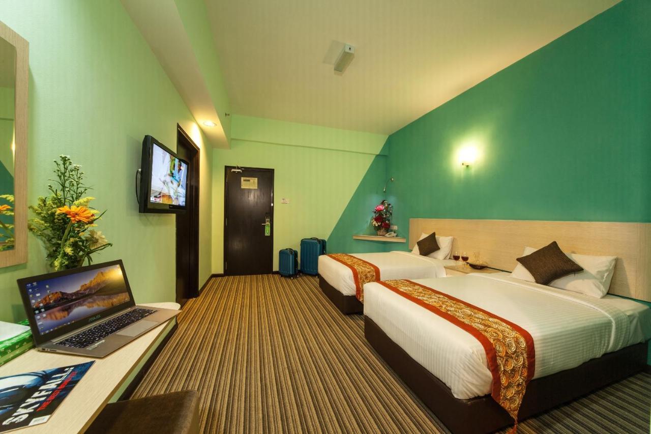Thy Executive Hotel Johor Bahru Dış mekan fotoğraf