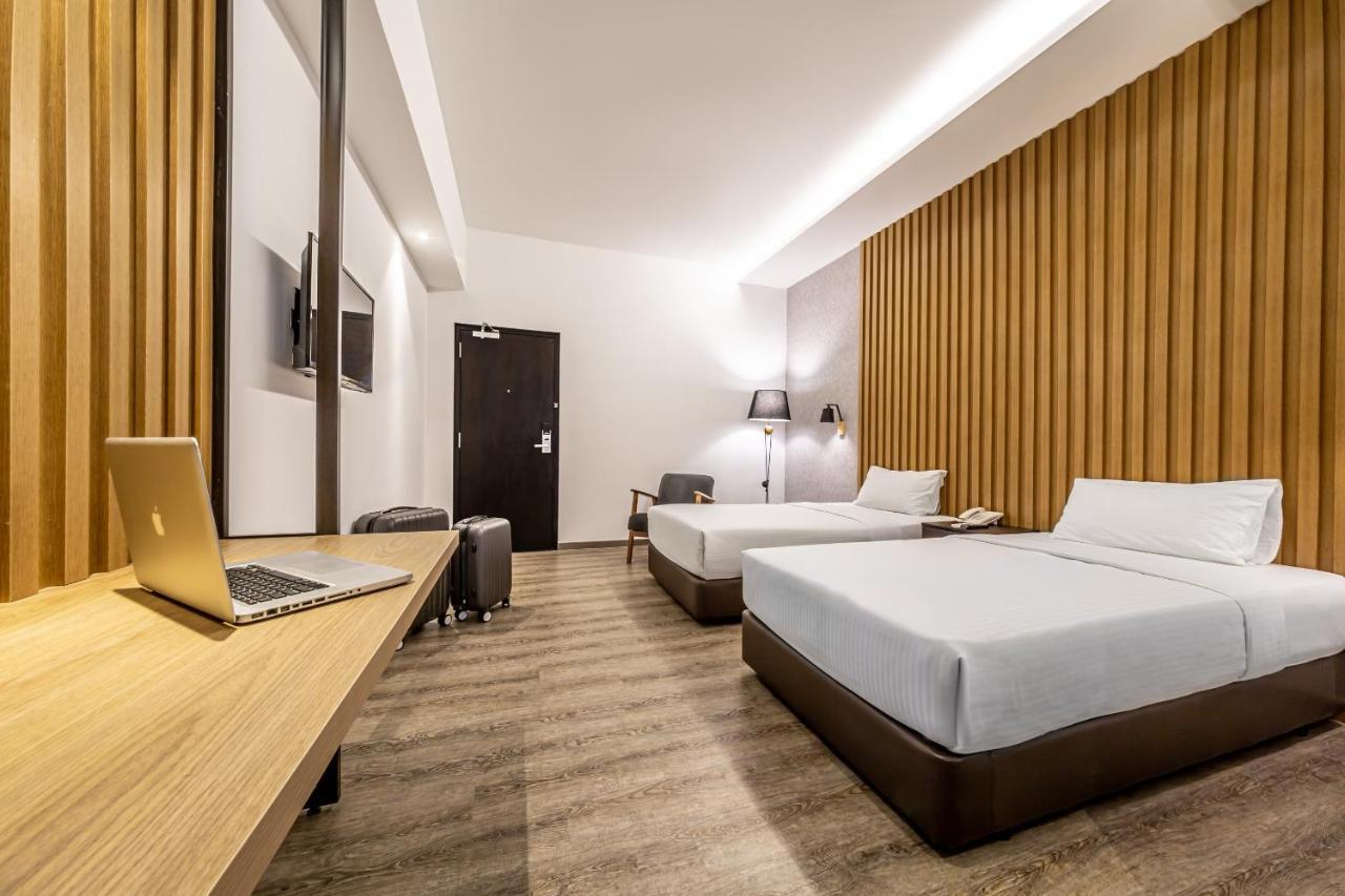 Thy Executive Hotel Johor Bahru Dış mekan fotoğraf