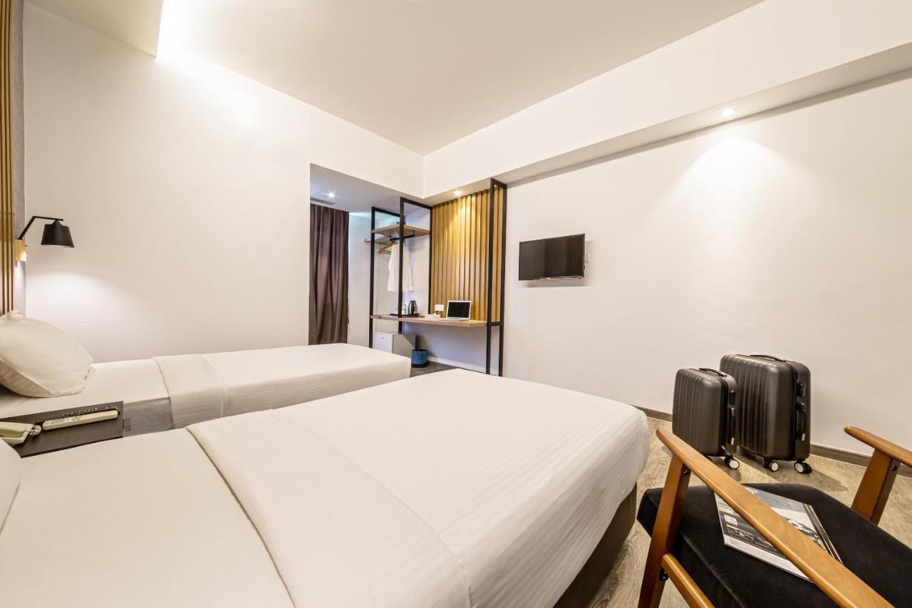 Thy Executive Hotel Johor Bahru Dış mekan fotoğraf