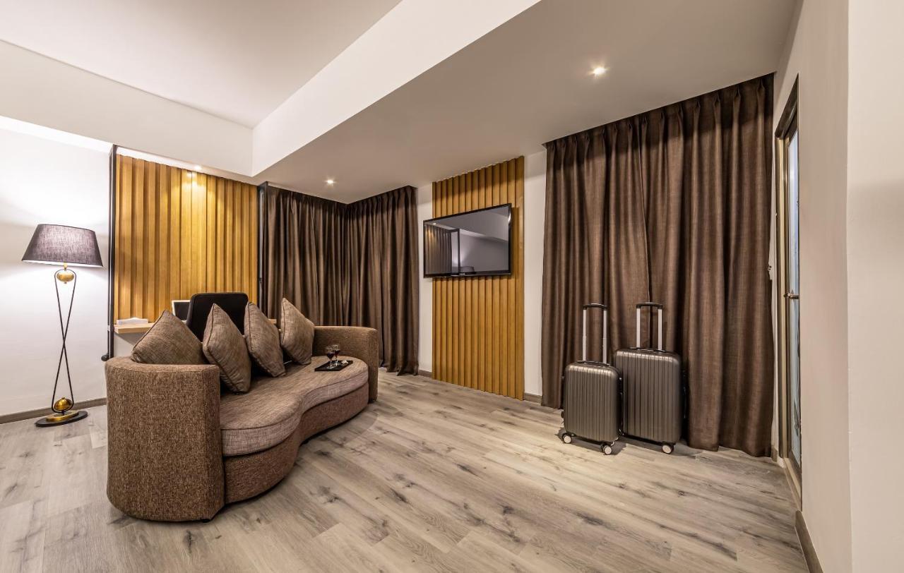 Thy Executive Hotel Johor Bahru Dış mekan fotoğraf
