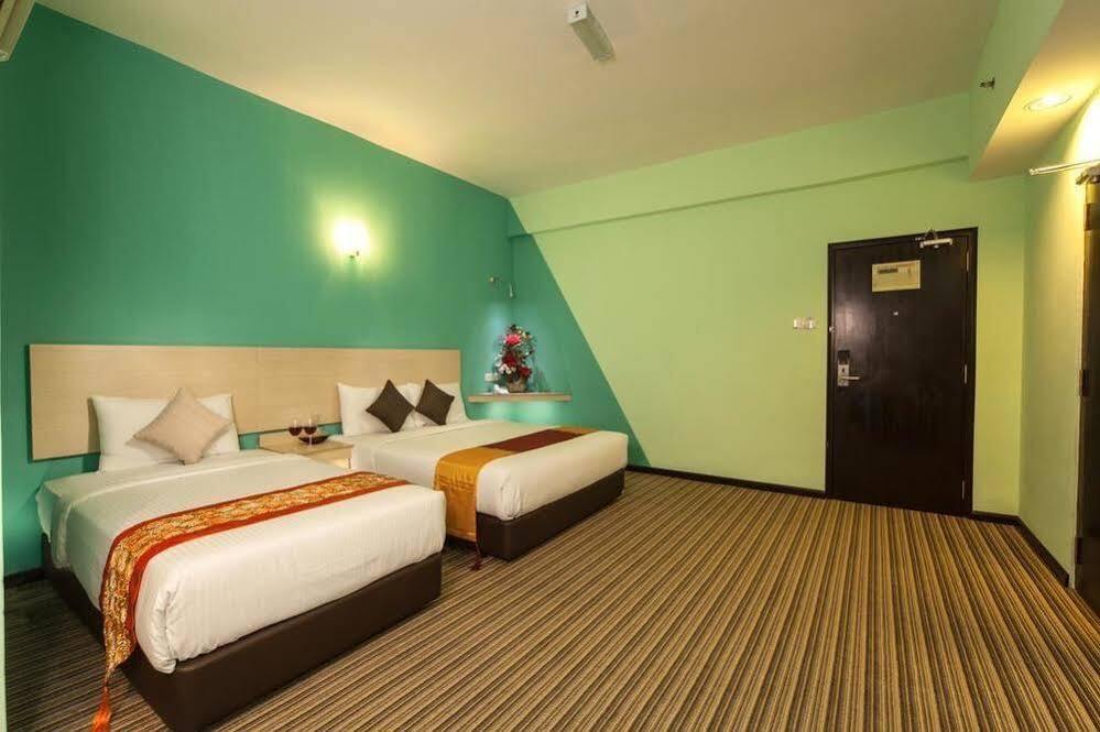 Thy Executive Hotel Johor Bahru Dış mekan fotoğraf